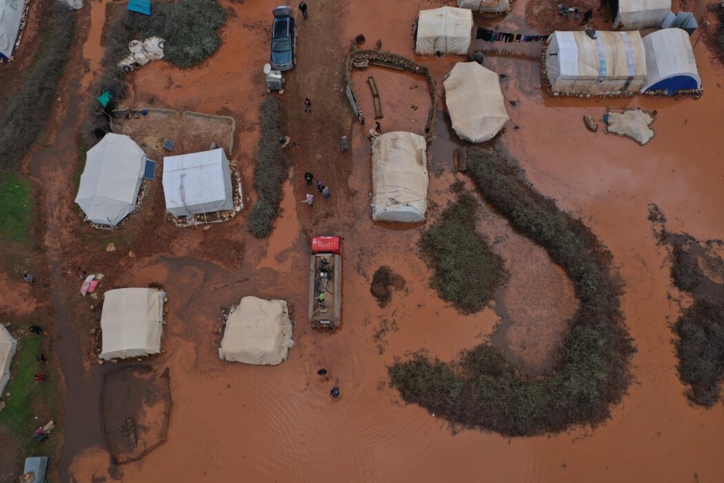 Heavy rain floods refugee tents Heavy rain floods refugee tents