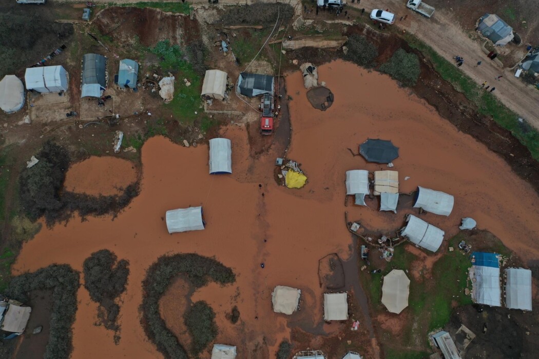 Heavy rain floods refugee tents Heavy rain floods refugee tents