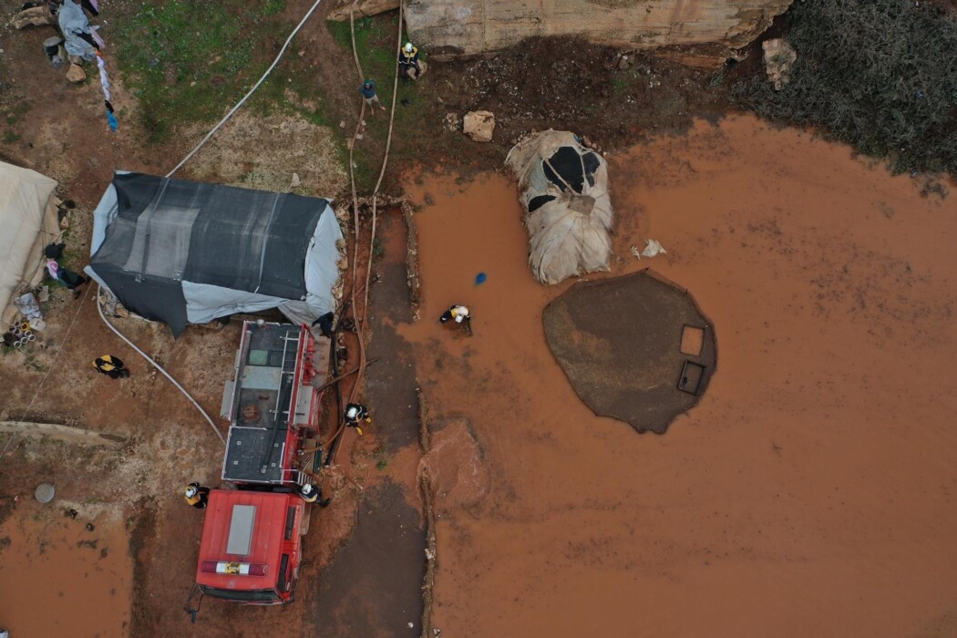 Heavy rain floods refugee tents Heavy rain floods refugee tents
