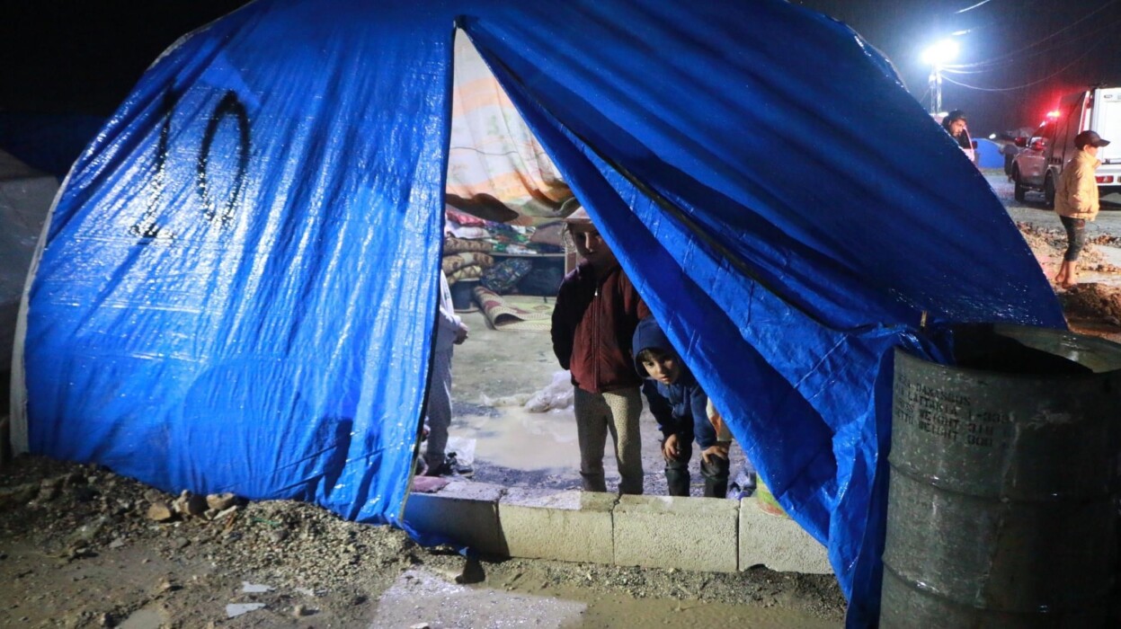 Heavy rain floods refugee tents Heavy rain floods refugee tents