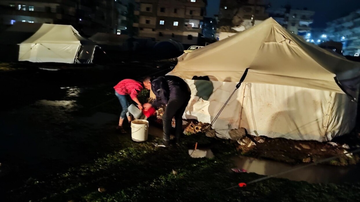 Heavy rain floods refugee tents Heavy rain floods refugee tents