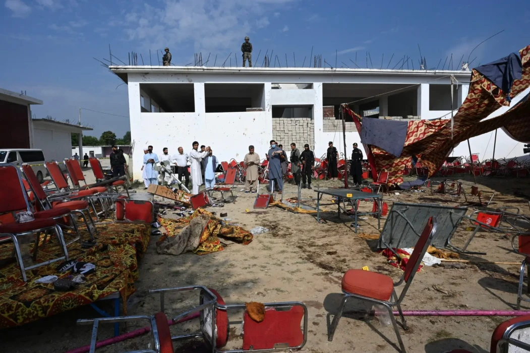 ISIL Responsibility for Pakistan Bombing That Killed 54 People ISIL Responsibility for Pakistan Bombing That Killed 54 People